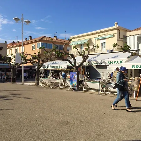 D'une A Plage A 50 M De La Plage Avec Vue Sur La Mer Terrasse Et Wifi شقة