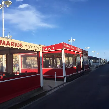 D'une A Plage A 50 M De La Plage Avec Vue Sur La Mer Terrasse Et Wifi فالراس بلاج